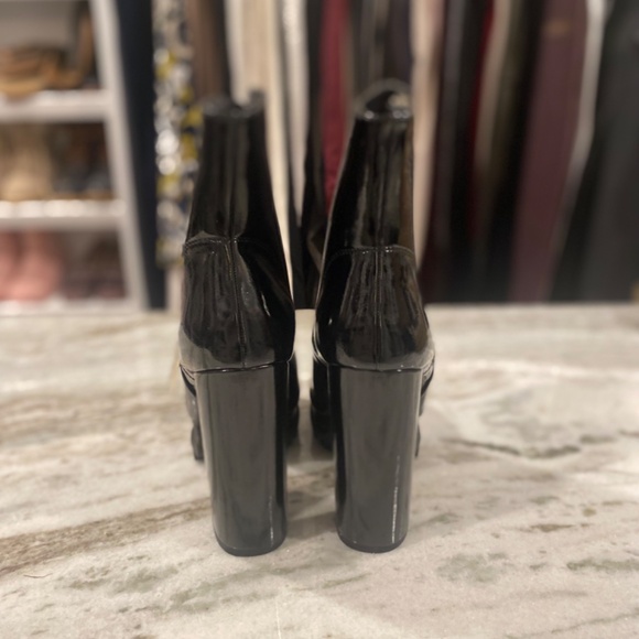 NEW Black faux patent zippered heel boots size 7 - Picture 4 of 6